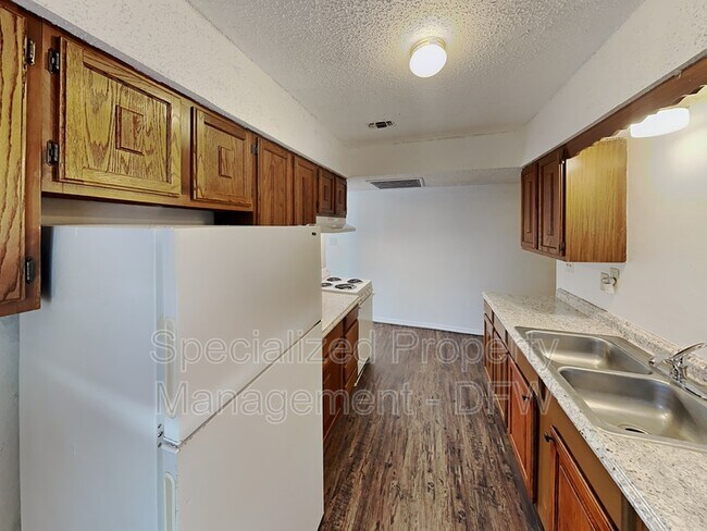 Foto del edificio - 501 Byron St