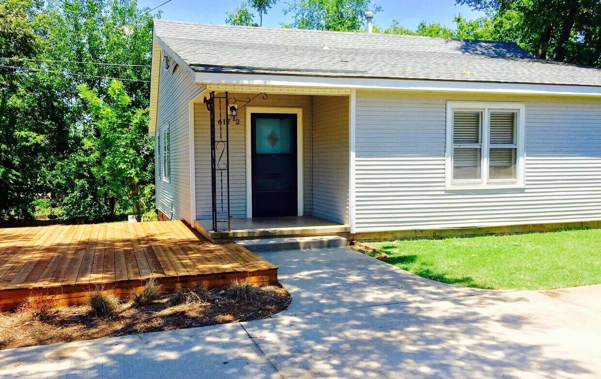 Updated 3BD 1.5BA Home with Bonus Office Space in Central Park!! - Updated 3BD 1.5BA Home with Bonus Office Space in Central Park!!