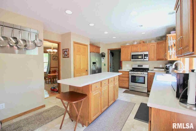Building Photo - 7061 Holdorf Dr
