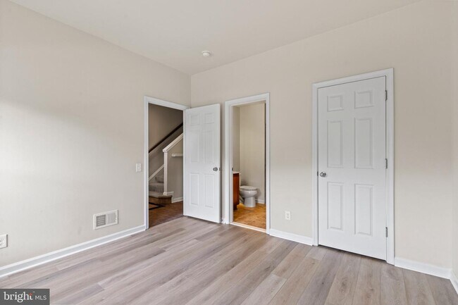 Foto del edificio - 9653 Pullman Pl