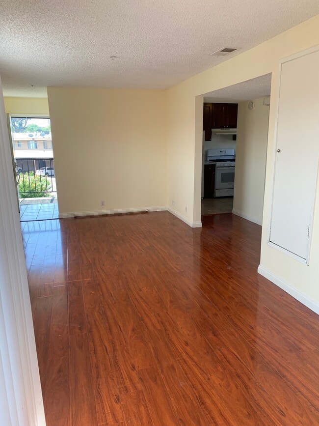 Building Photo - 1113 Circle City Dr