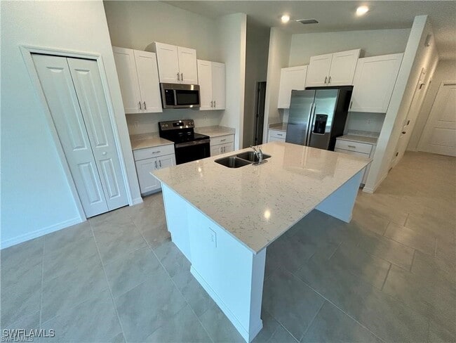 Building Photo - 7116 Ponderosa Pne Dr