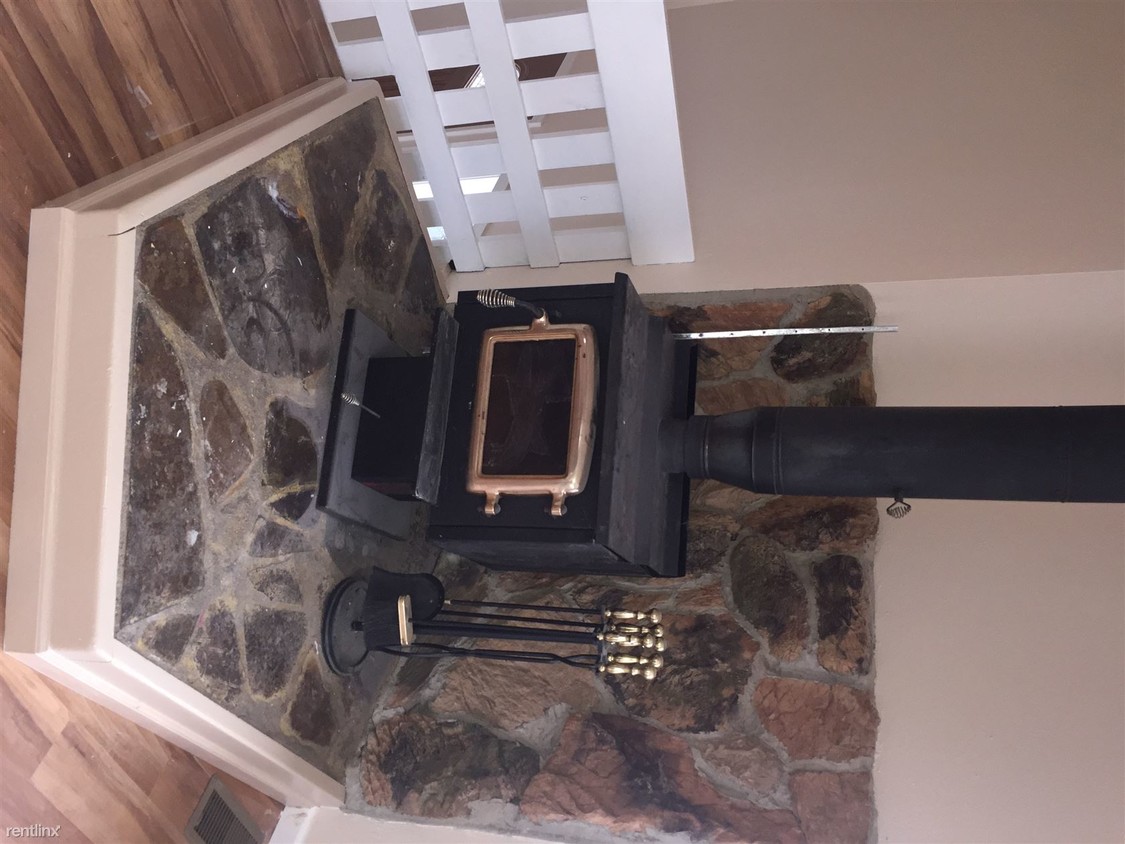 Primary Photo - 2261 N Willow Dr
