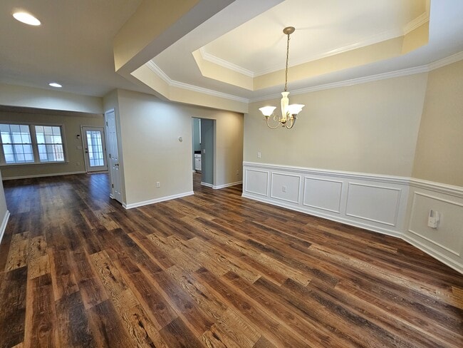 Building Photo - 203 Crown Empire Ct