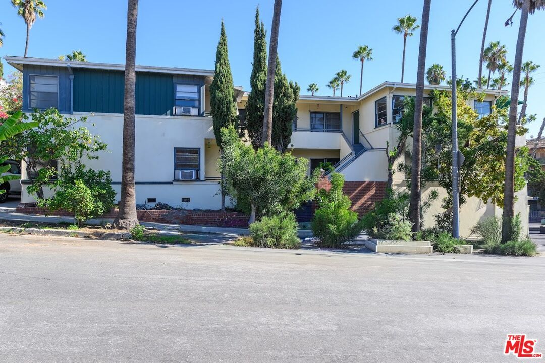 Foto principal - 1706 N Stanley Ave