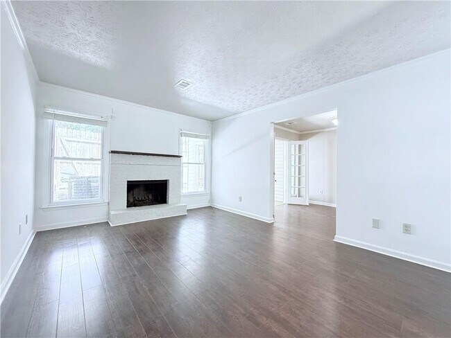 Foto del edificio - 4383 Idlewood Ln