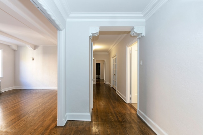 Photo du bâtiment - ATWATER APARTMENTS