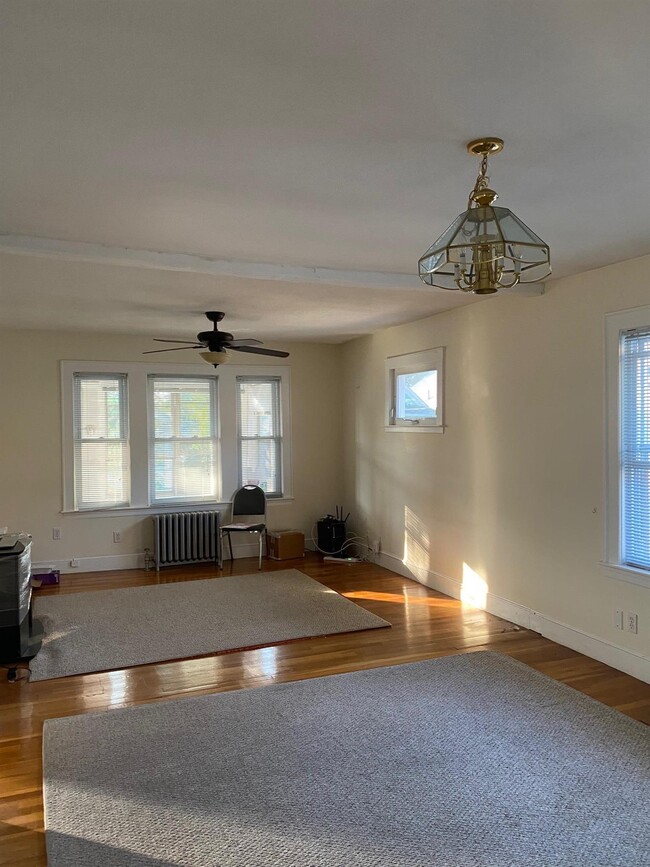 Building Photo - 76 Endicott Ave