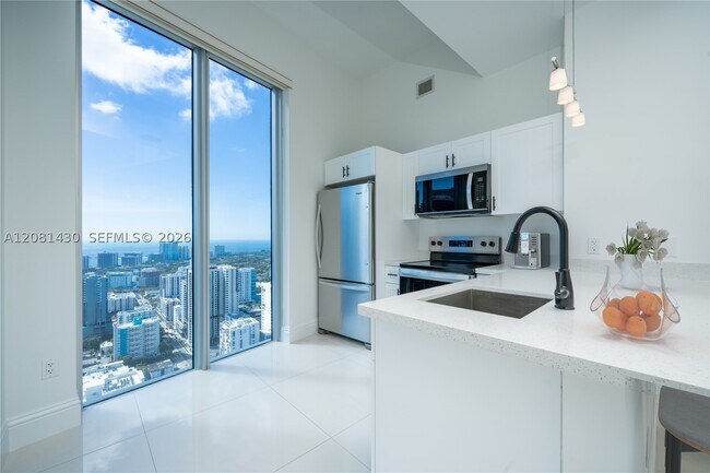 Foto del edificio - 185 SW 7th St