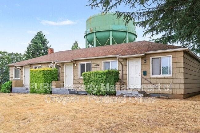 Building Photo - 6924 N Amherst St