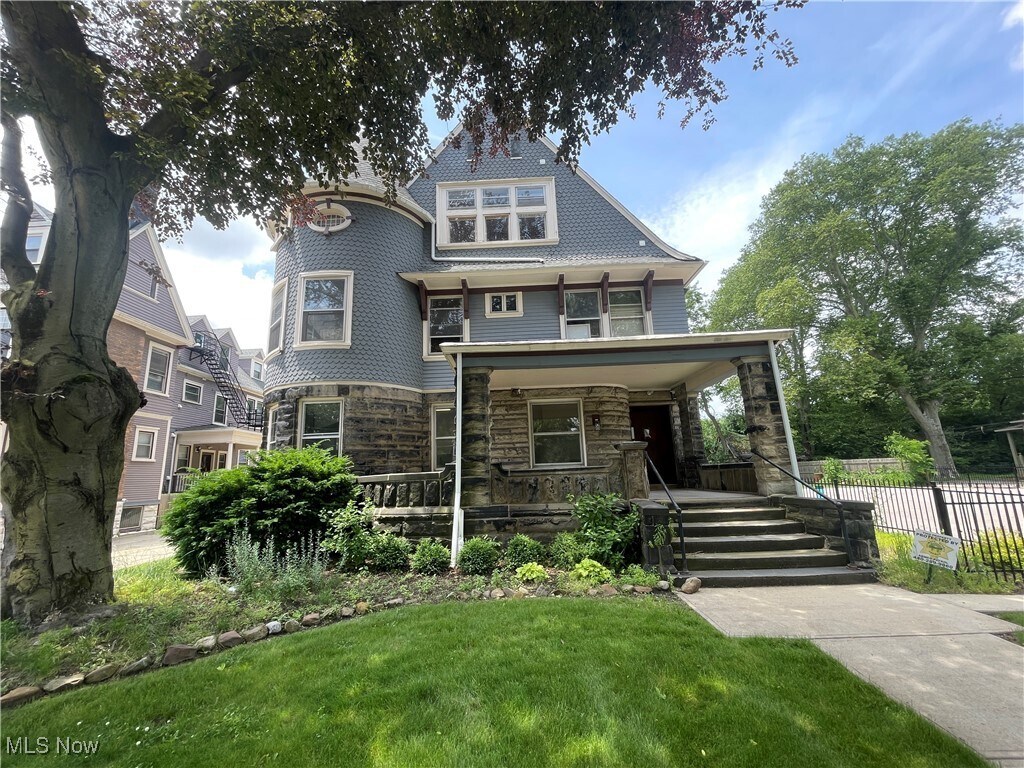 1848 E 89th St Cleveland, OH 44106 – photo 1
