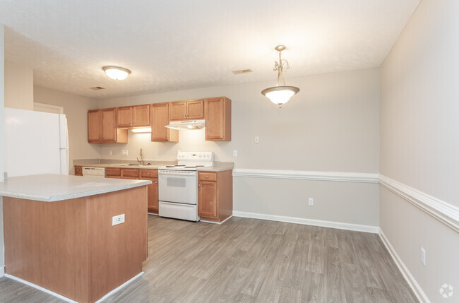 2BR, 2 BA - 1050SF PhII 2nd Floor - Dining Area - Woodland Ridge