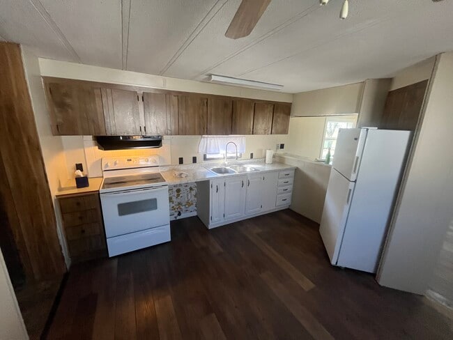 Foto del edificio - 2417 2nd St S