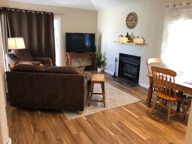 Building Photo - 1010 S Saint Vrain Ave