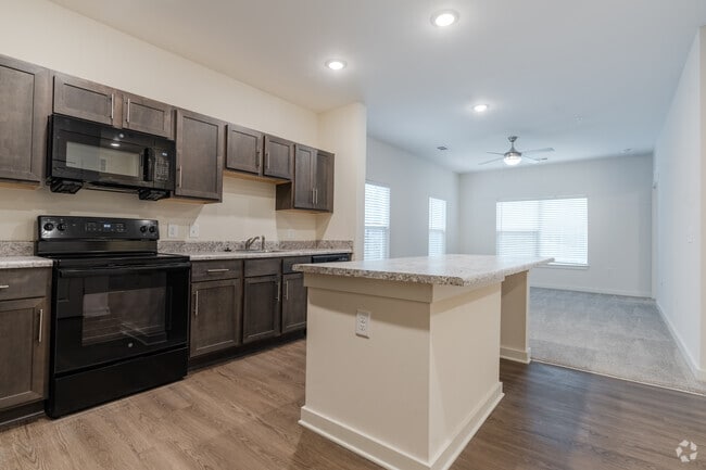 Interior Photo - Mallory