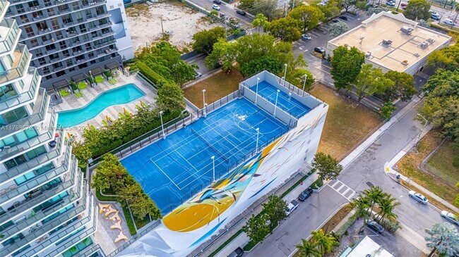 Foto del edificio - 501 NE 31st St