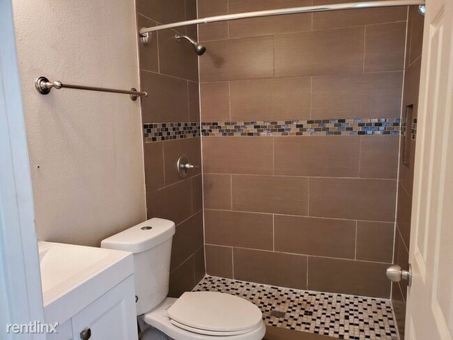Building Photo - 2 br, 1 bath House - 3006 5th Ave