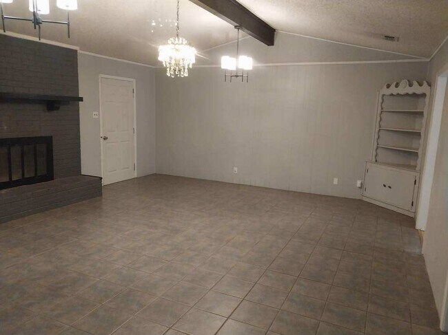 Building Photo - 4600 Sunnyside Dr