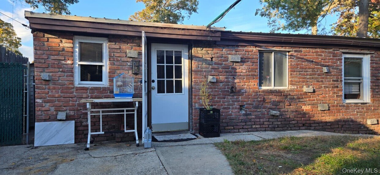 Foto principal - 35 Cedarhurst Ave