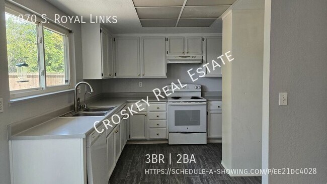 Building Photo - Coming soon! Updated home, private backyar...