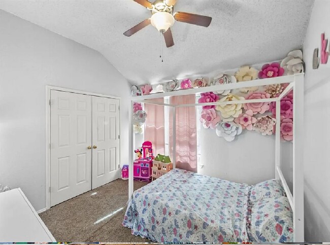 Building Photo - 4800 Sleepy Ridge Cir