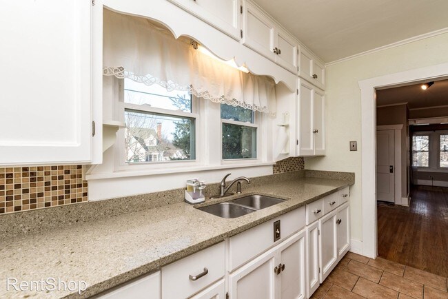 Building Photo - 2 br, 1 bath House - 123 Anderson Ave