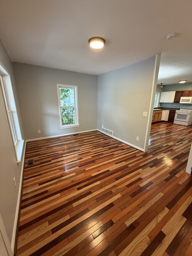 Foto del edificio - 1069 Ackley St