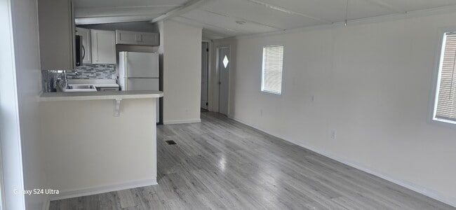 Building Photo - 101 Hudson Ln