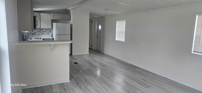 Foto del edificio - 101 Hudson Ln