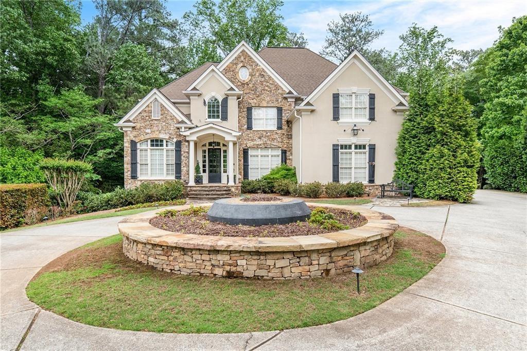 Foto principal - 105 Dunwoody Creek Ct