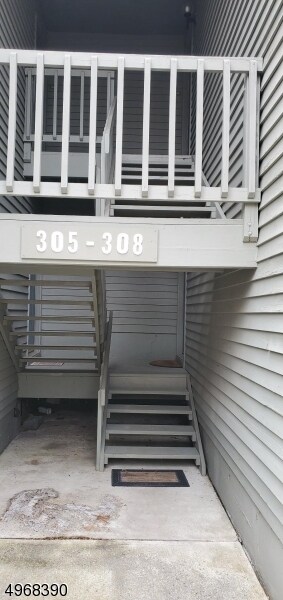 Foto del edificio - 308 Spruce Hills Dr