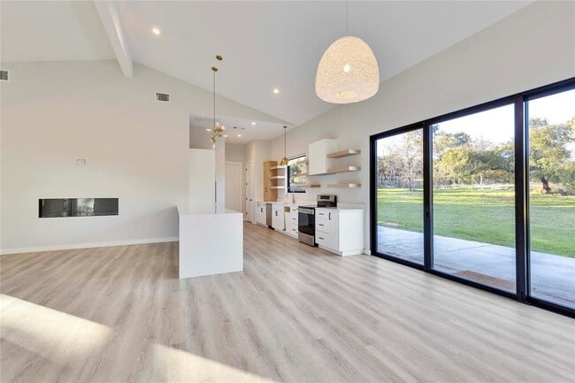 Building Photo - 9901 Ledgestone Terrace