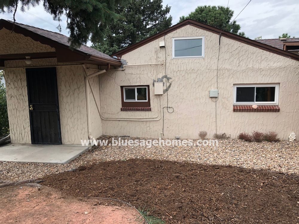 Foto principal - 2 Bedroom in Denver with PRIVATE YARD