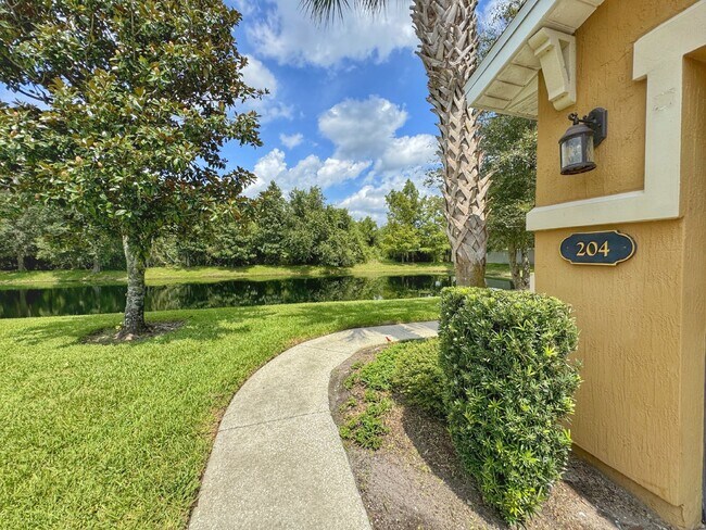 Foto del edificio - Tuscany Village 3BR/2.5BA Townhome with ga...