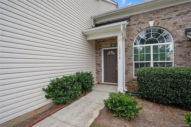 Building Photo - Room in Townhome on Stratfield Pl Cir