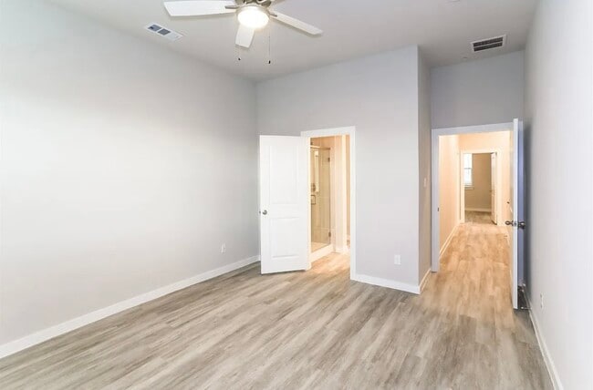 Building Photo - 2432 Freshwater Ln
