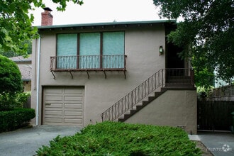 Building Photo - 217 C St
