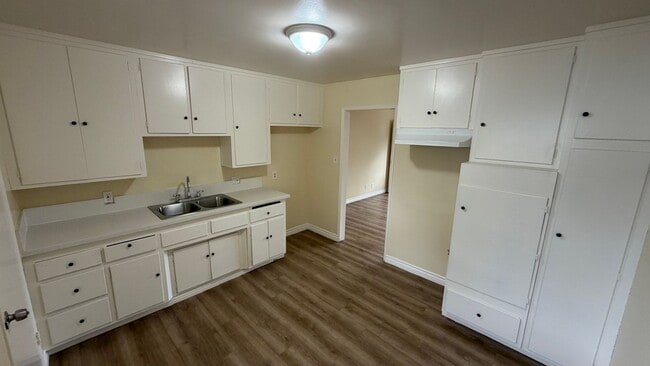 Photo - 159th Apartment