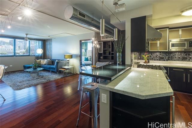 Building Photo - 720 Kapiolani Blvd