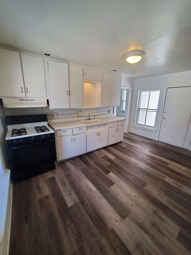 Building Photo - 5026-5028 18th Ave. (Duplex)
