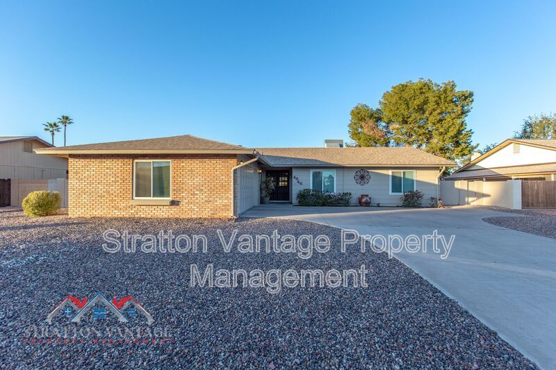 Primary Photo - 4846 E Navajo St