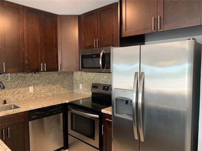 Foto del edificio - 1455 N Treasure Dr