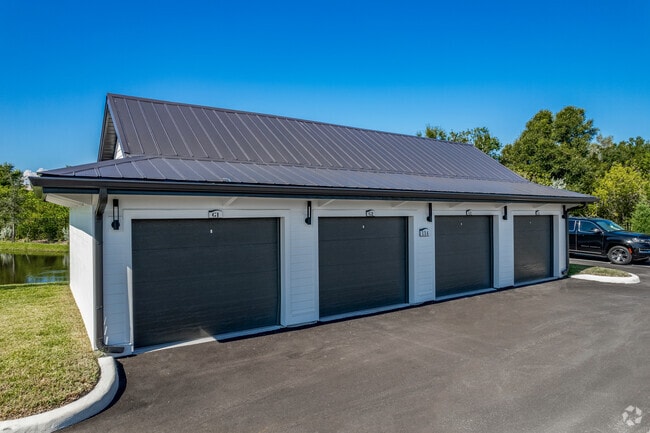 Private Garages - Waterfront On Hatchett Creek