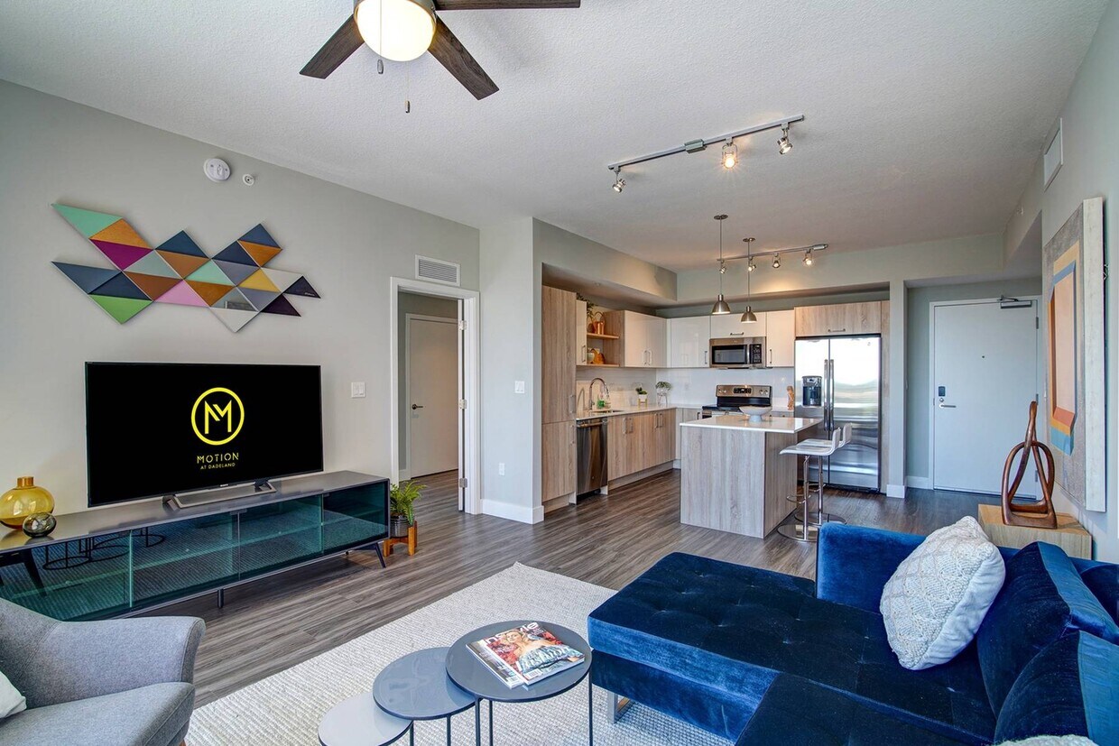 Motion en Dadeland Sala de estar del apartamento - Motion at Dadeland
