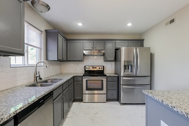 Foto del edificio - 11500 N Lane Ave