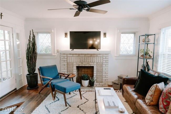 Primary Photo - 2 br, 1 bath House - 116 S Briscoe Blvd