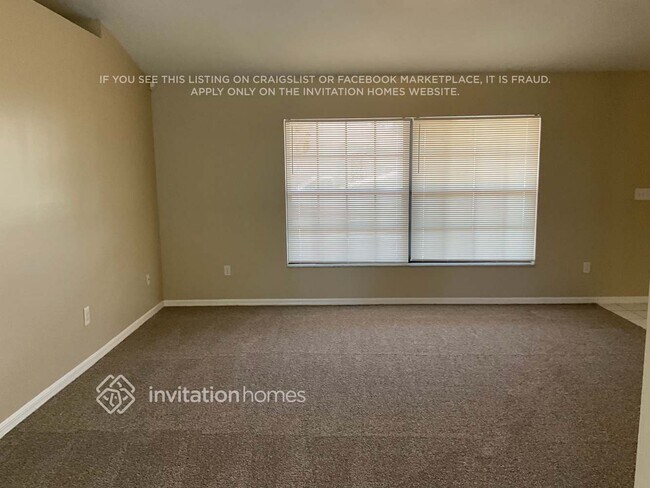 Foto del edificio - 4750 Byron St
