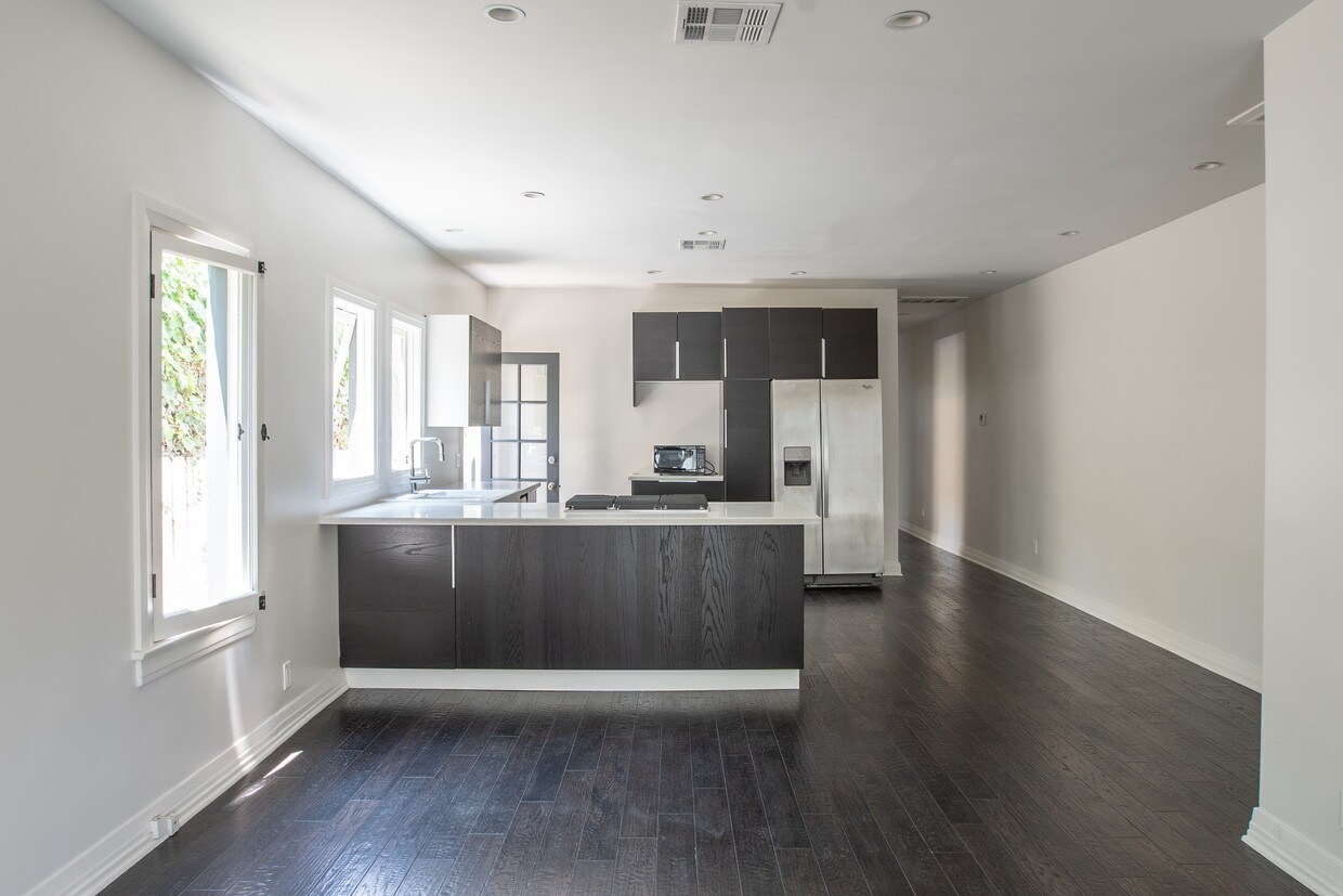 Foto principal - 517 San Juan Ave