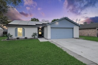 Building Photo - 10203 Hollow Canyon Dr