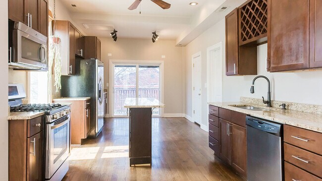 Foto del edificio - 1664 N Richmond St